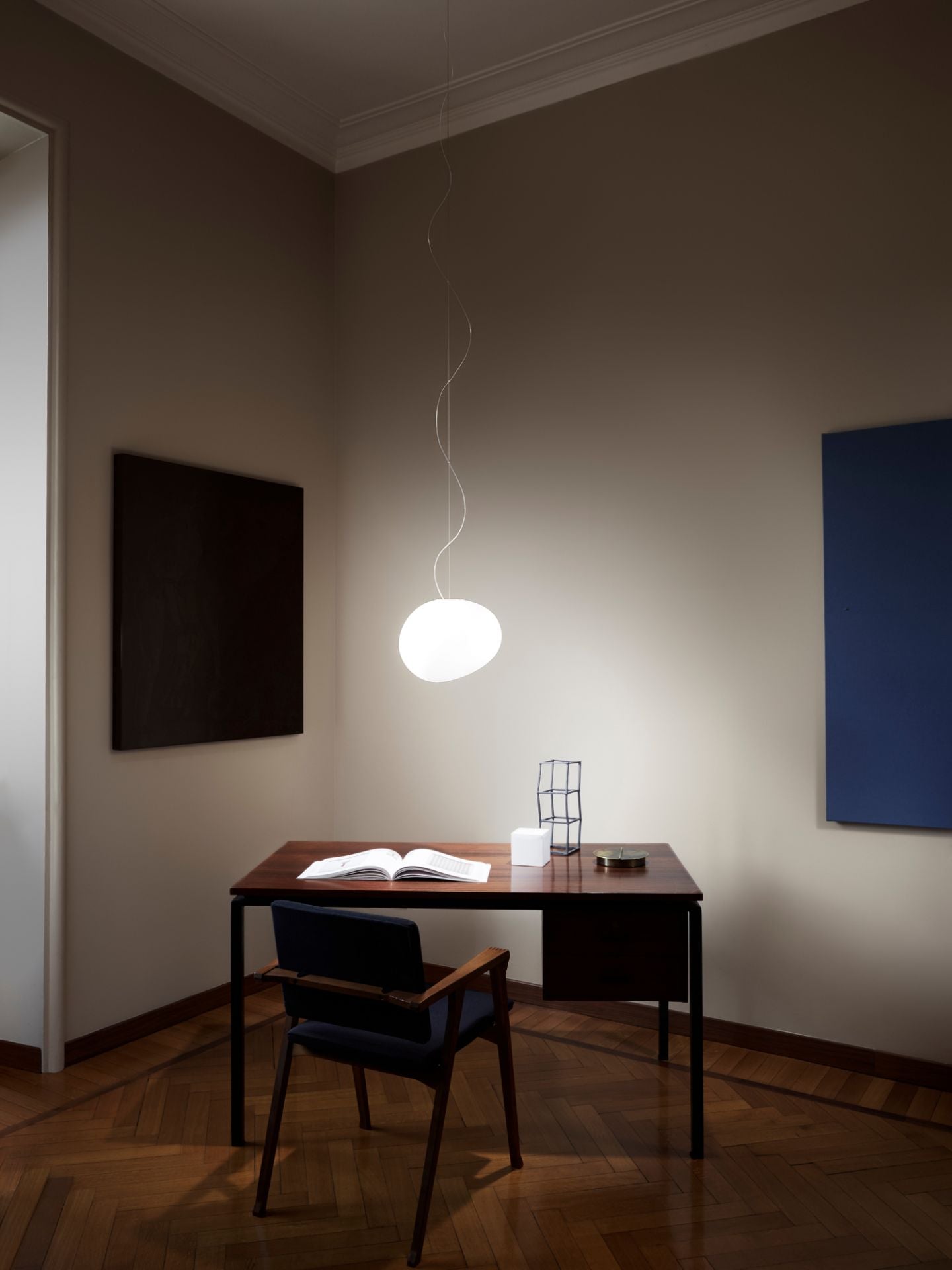 GLOW SUSPENDED BOULDER PENDANT LIGHT