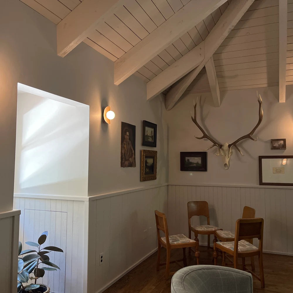 GLOW IRIS WALL SCONCE