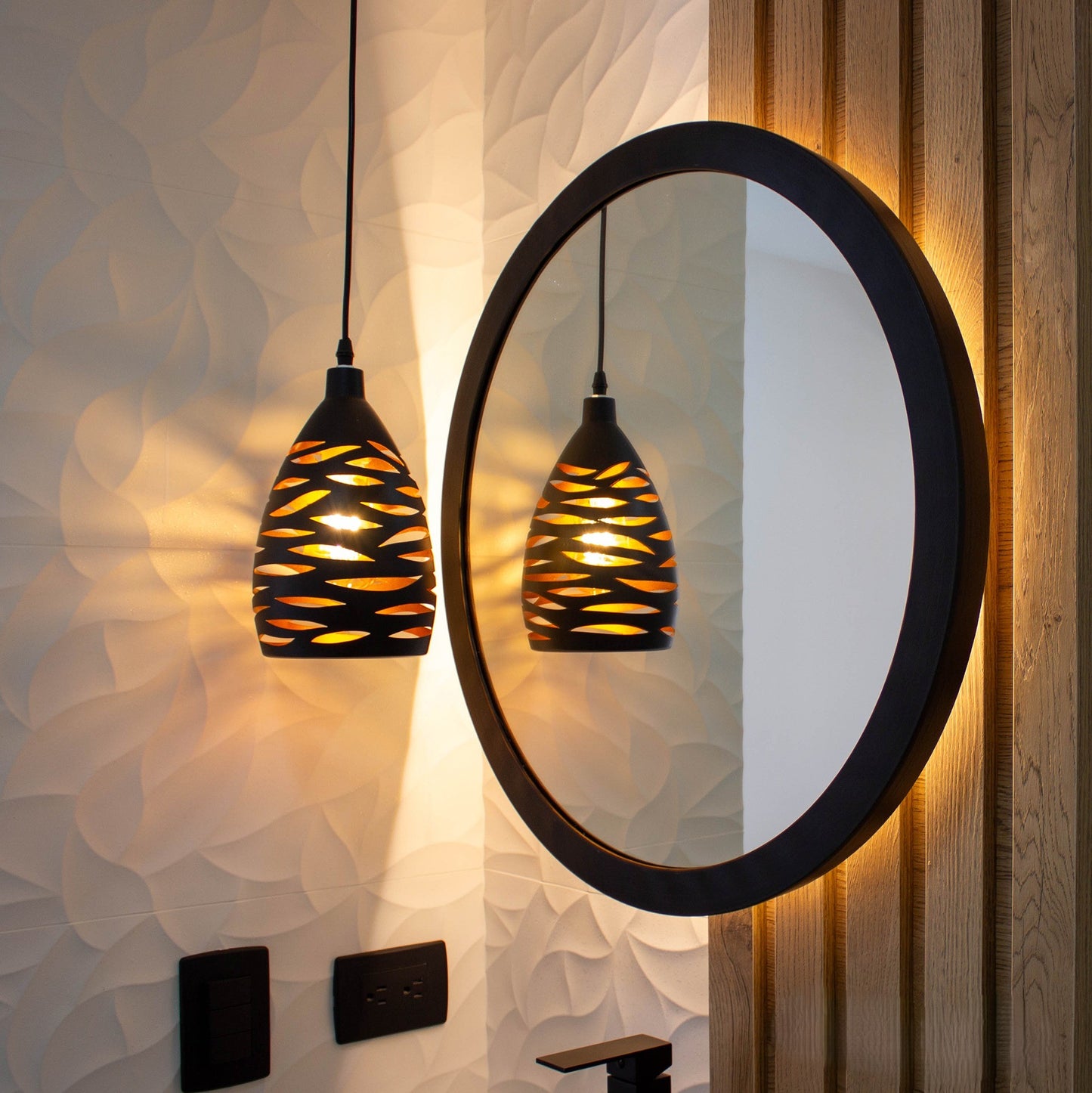 GLOW TIKI SUMMER SUSPENDED PENDANT LIGHT