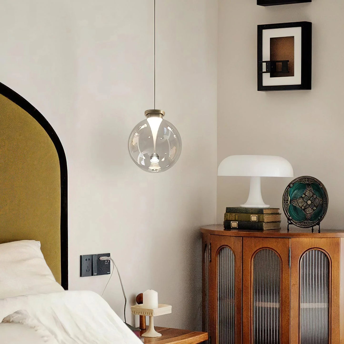 GLOW HOURGLASS LED PENDANT LIGHT